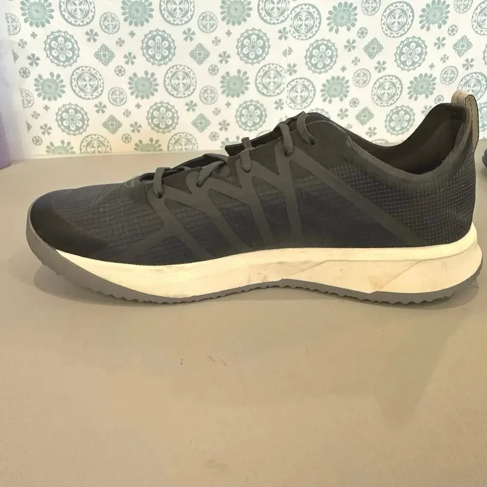 The North Face Flypack Womens Size 10 Running Shoes‎ Sneakers Black Gray Lace Up